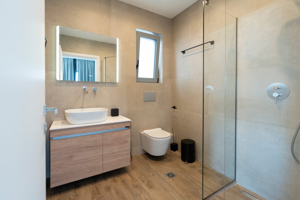 Suite 315 – Private Jacuzzi