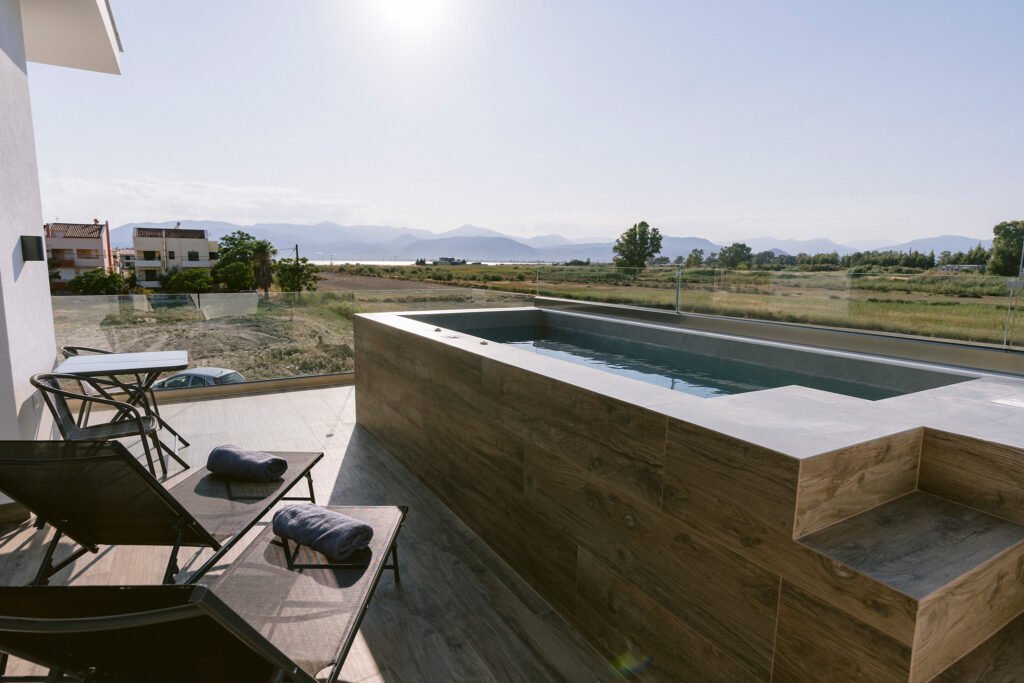 Suite 315 – Private Jacuzzi