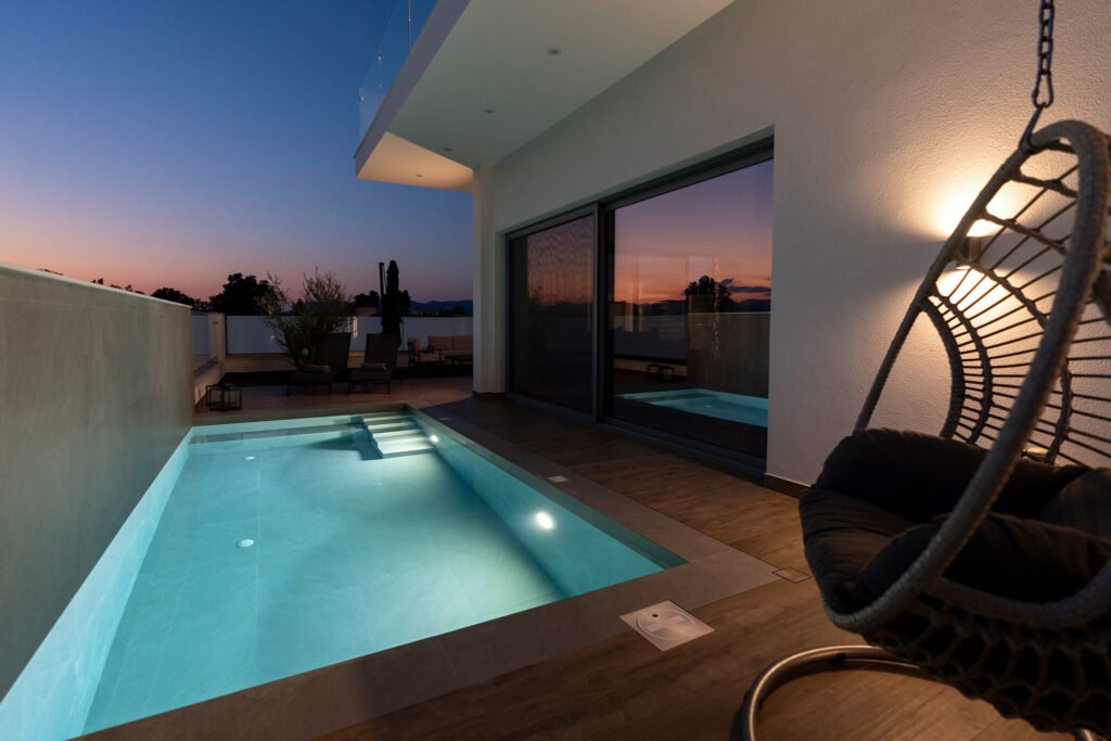 Suite 313 – Private Pool